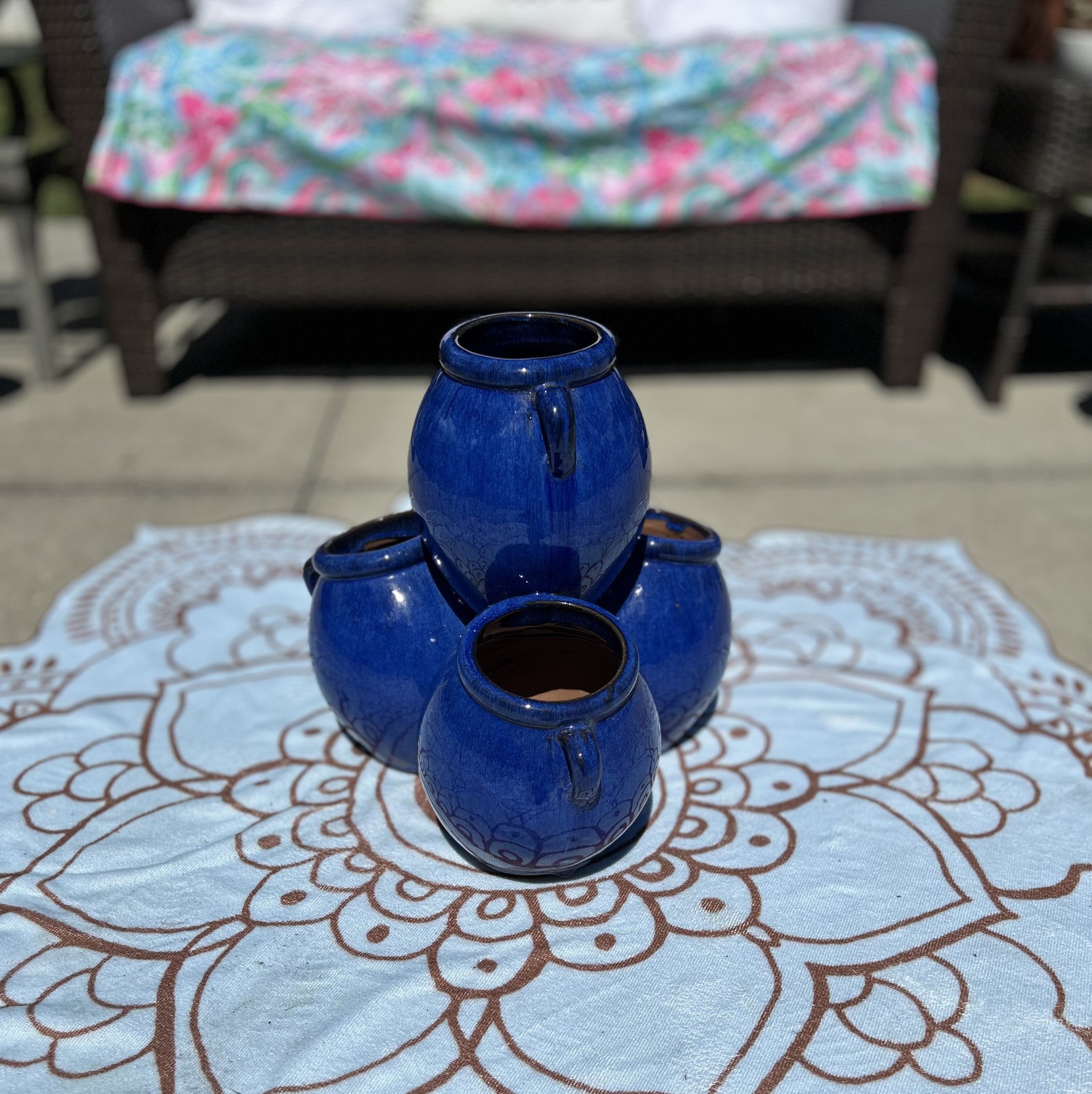 Strawberry Jar with 4 Cups - Blue